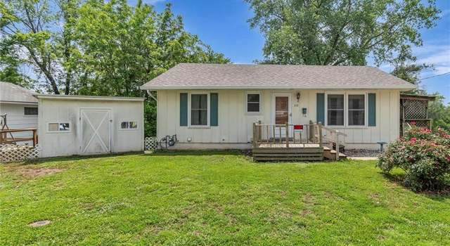 Photo of 310 E Clay St, Carrollton, MO 64633