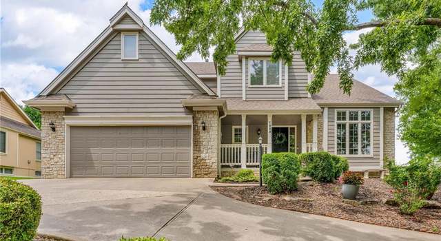 Photo of 1005 Wildwood Dr, Lawrence, KS 66049