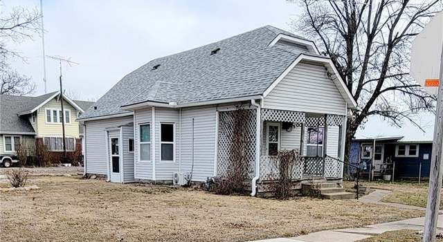 Photo of 605 N Cedar St, Moran, KS 66755