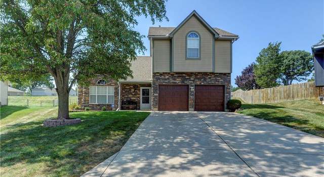 Photo of 1124 N Mohican Ct, Independence, MO 64056