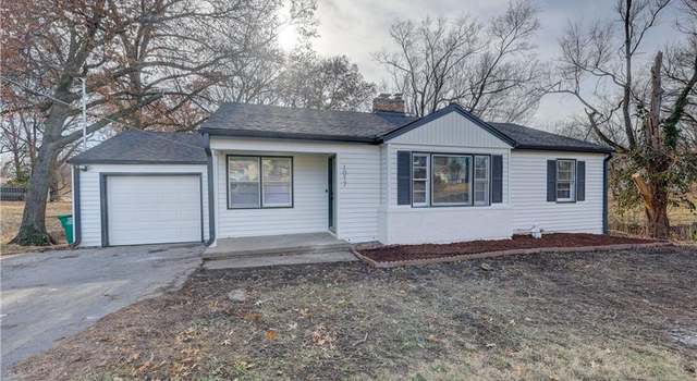 Photo of 1017 Shady Lane Dr, Kansas City, MO 64118