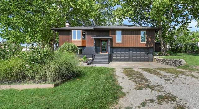 Photo of 8540 Ottawa St, De Soto, KS 66018