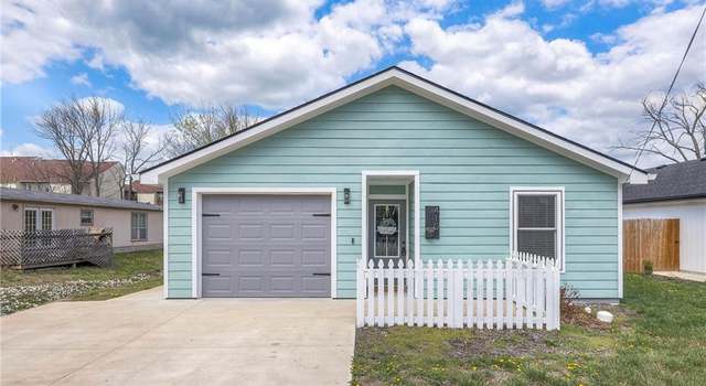 Photo of 410 Lincoln Ave, Osawatomie, KS 66064