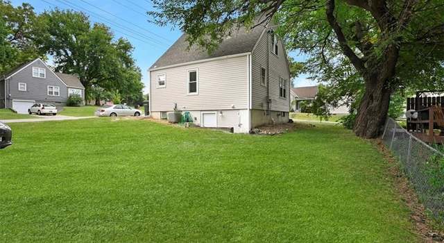 Photo of 923 N 10th St, Leavenworth, KS 66048