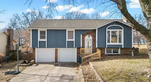 Photo of 3602 NE Chapel Dr, Lee's Summit, MO 64064