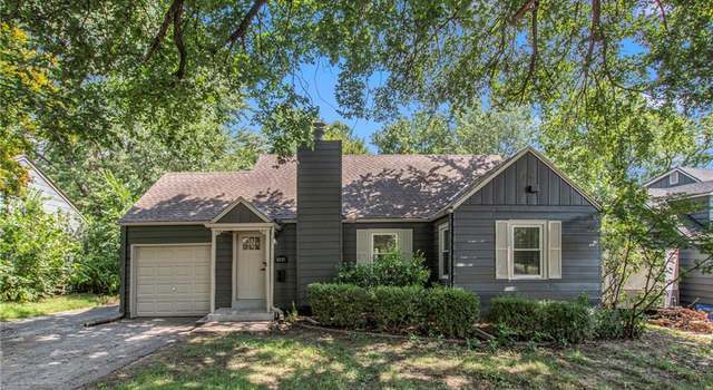 Photo of 8137 Ward Pkwy, Kansas City, MO 64114