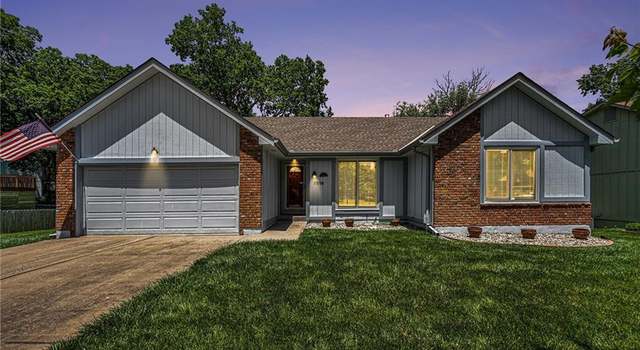 Photo of 7816 Garnett St, Overland Park, KS 66214