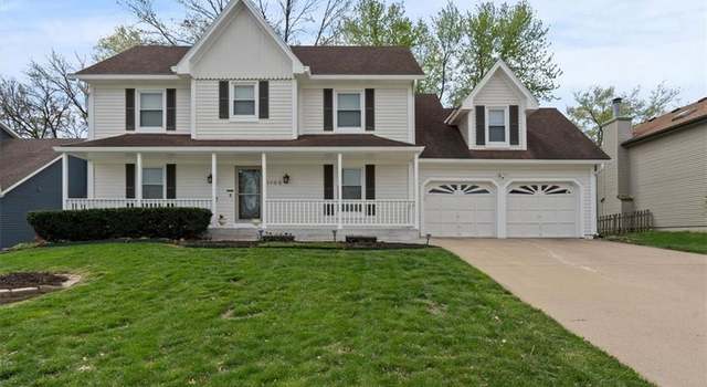 Photo of 1105 E Pineview St, Olathe, KS 66061