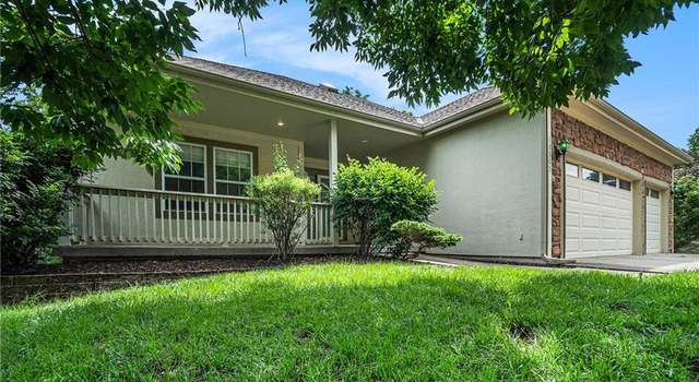 Photo of 13305 Forest Oaks Dr, Smithville, MO 64089