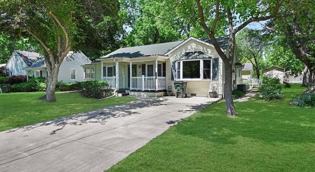 Photo of 2704 Garland St, Leavenworth, KS 66048