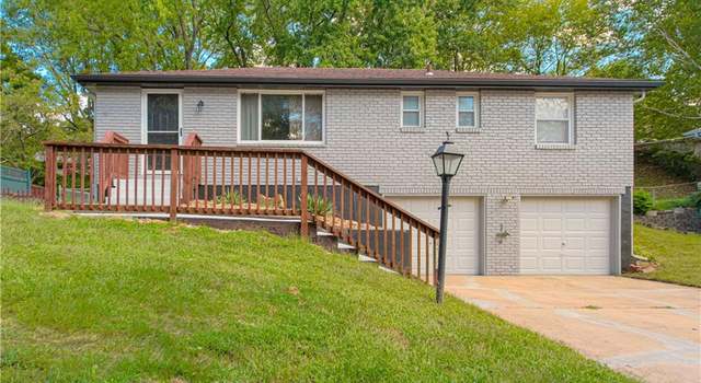 Photo of 6937 N Hickory St, Kansas City, MO 64118