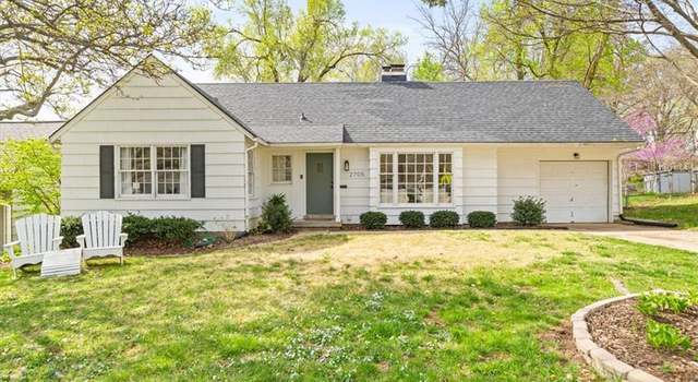 Photo of 2705 W 73rd St, Prairie Village, KS 66208