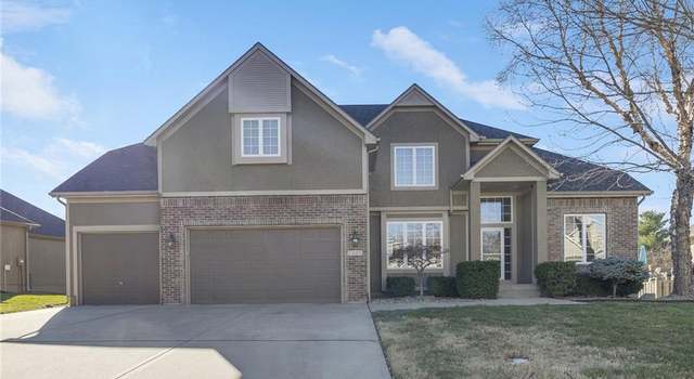 Photo of 2409 NE Sweet Water Cir, Lee's Summit, MO 64086