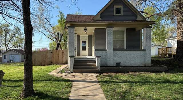 Photo of 323 W 6th St, Chanute, KS 66720