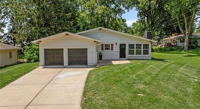 Photo of 811 NW Maynard St, Blue Springs, MO 64015
