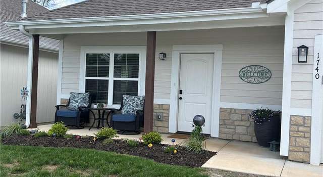 Photo of 1740 S Park Dr, Tonganoxie, KS 66086
