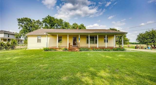 Photo of 1110 E 1600 Rd, Lawrence, KS 66046