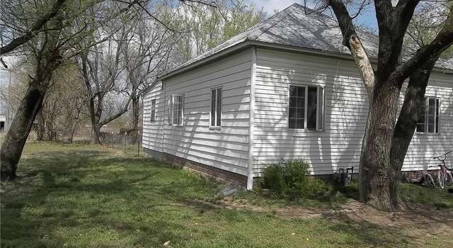 Photo of 214 Watermelon Rd, Thayer, KS 66776