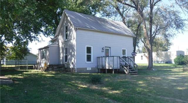 Photo of 121 Eisenhower Rd, Baldwin City, KS 66006
