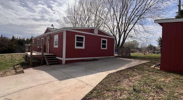 Photo of 10611 Jesse James Rd, Ozawkie, KS 66070