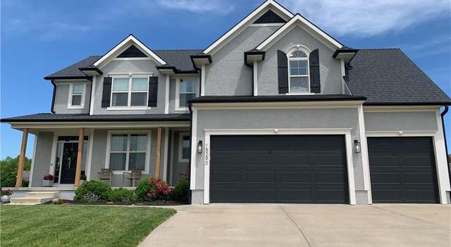 Photo of 15290 Bradfort Ct, Basehor, KS 66007