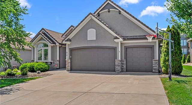 Photo of 513 NE Wenonga Pl, Lees Summit, MO 64064