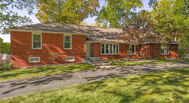 Photo of 10022 Foster St, Overland Park, KS 66212