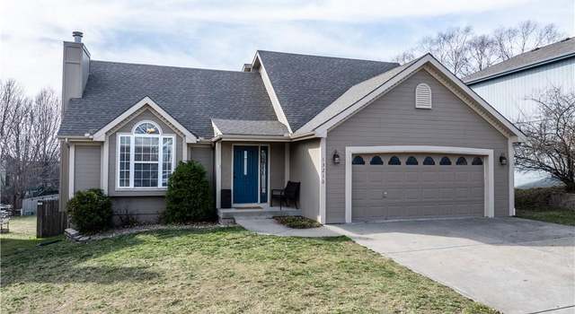 Photo of 13210 Forest Oaks Dr, Smithville, MO 64089