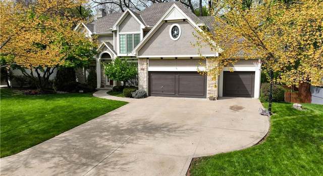 Property at 7502 W 147th Ter, Overland Park, KS 66223, 5 beds, 4.5 baths