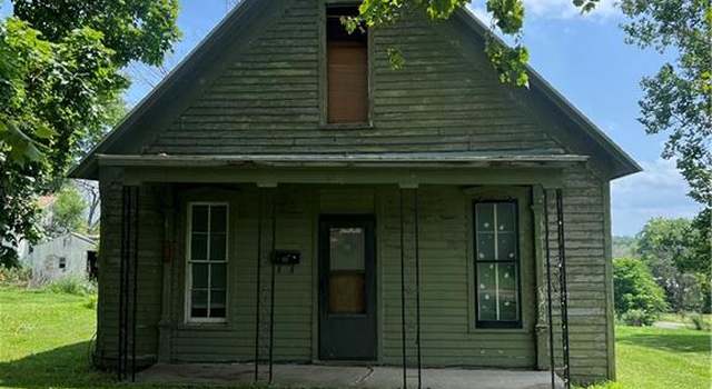 Photo of 407 E Main St, Stanberry, MO 64489