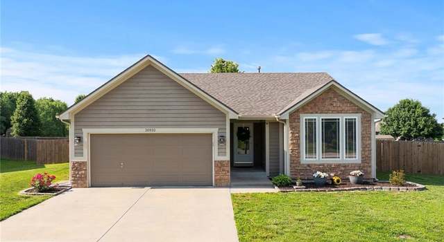 Photo of 16910 Juniper Dr, Basehor, KS 66007