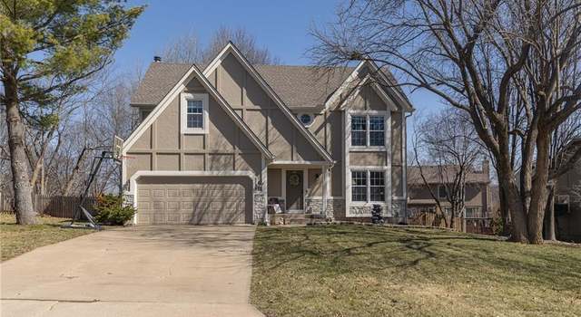 Photo of 5129 Roberts St, Shawnee, KS 66226