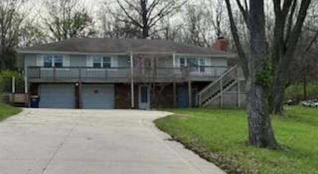 Photo of 131 R St, Lake Lotawana, MO 64086