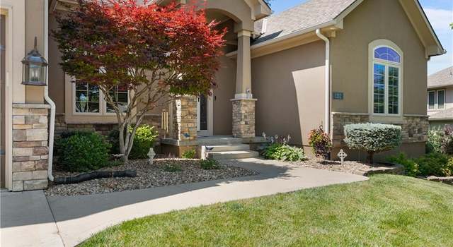 Photo of 1212 SE Woodbine Dr, Blue Springs, MO 64014