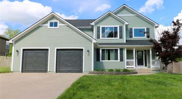 Photo of 1300 Meadows Ln, Greenwood, MO 64034