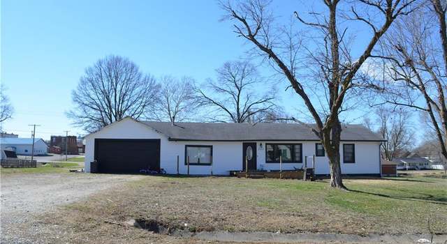 Photo of 203 N Pine St, Cole Camp, MO 65325
