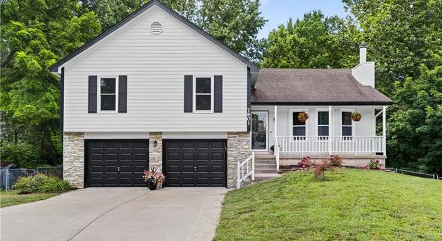 Photo of 7801 NW Seymour Ct, Kansas City, MO 64152