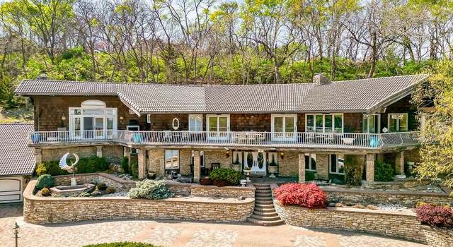 Photo of 280 Lakeshore Dr, Lake Quivira, KS 66217