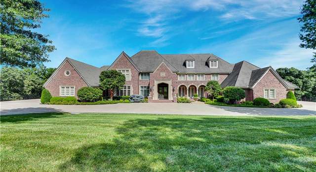 Photo of 6001 Julian Dr, Kansas City, MO 64152