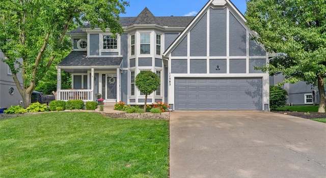 Photo of 11585 S Brentwood St, Olathe, KS 66061
