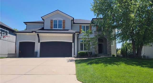 Photo of 5809 Aminda St, Shawnee, KS 66226