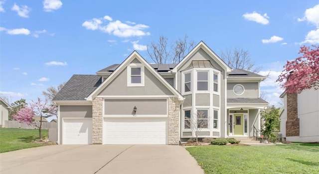Photo of 4121 NE Courtney Dr, Lee's Summit, MO 64064