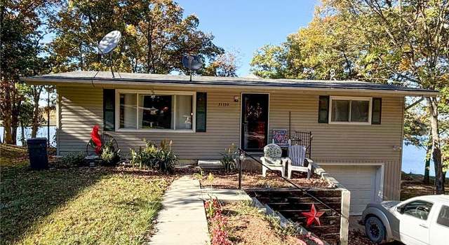 Photo of 31730 S Shore Dr, Excelsior Springs, MO 64024