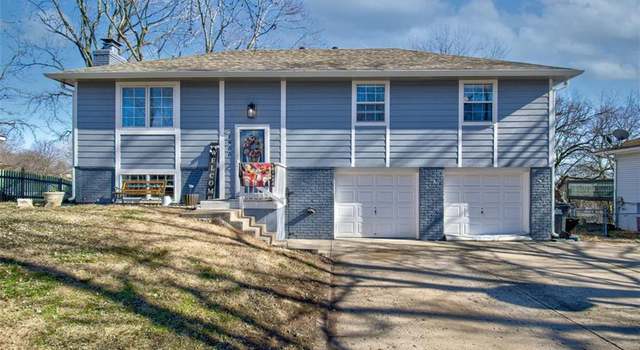 Photo of 1900 SE Abbey St, Blue Springs, MO 64014
