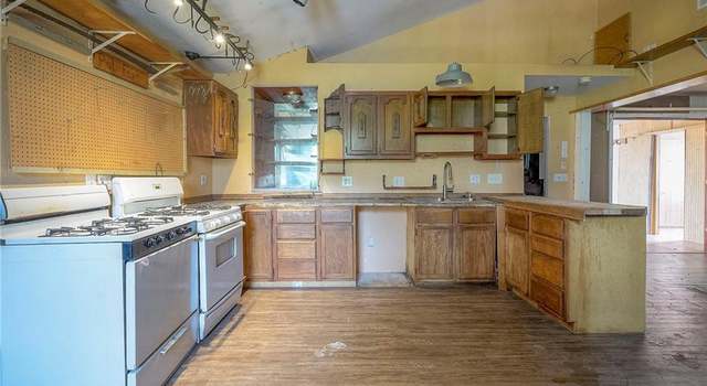 Photo of 626 NE 41st Ter, Kansas City, MO 64116