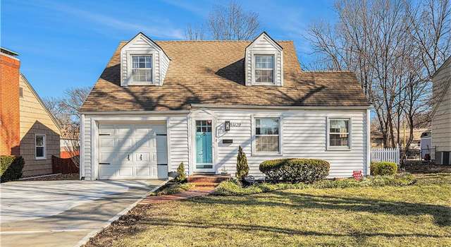 Photo of 8409 Ward Pkwy, Kansas City, MO 64114