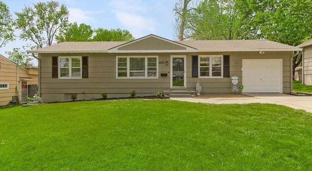 Photo of 8512 Riggs St, Overland Park, KS 66212