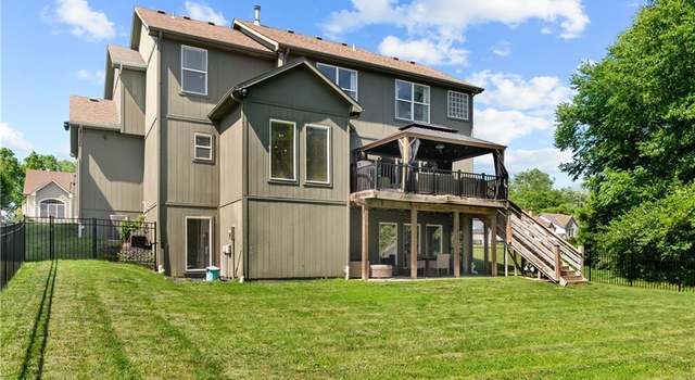 Photo of 2217 SW Deer Run Ct, Lee's Summit, MO 64082