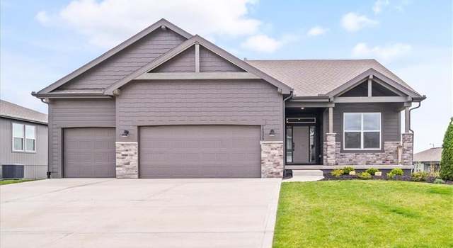 Photo of 18925 Ocheltree St, Spring Hill, KS 66083