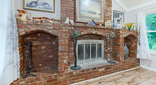 Photo of 2221 N Liberty St, Independence, MO 64050